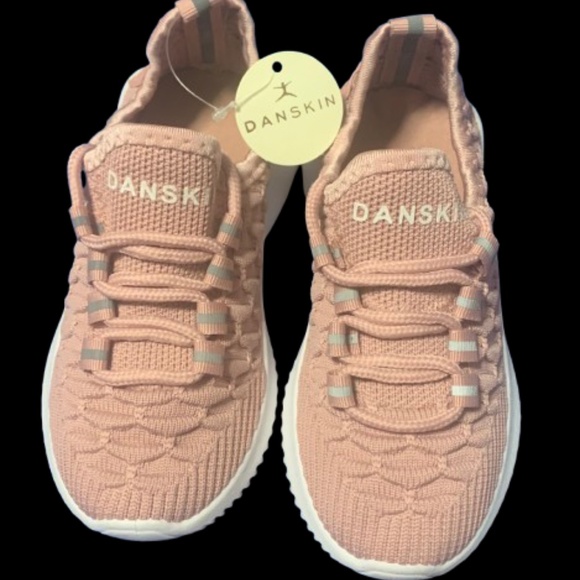 Danskin Girls Ultra Light Comfort Memory Foam Stunt-G Pink Sneaker Size 11 - Picture 2 of 4